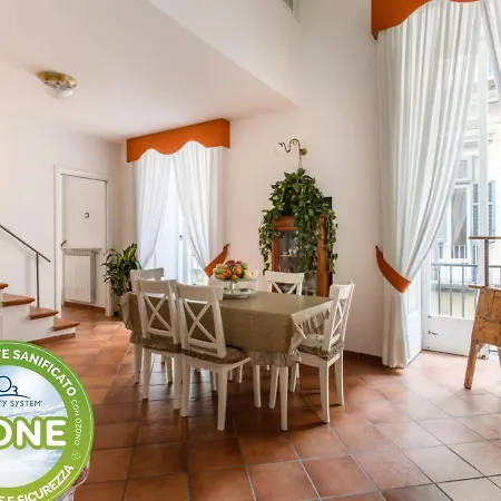 Residenza Reale Dom wakacyjny *